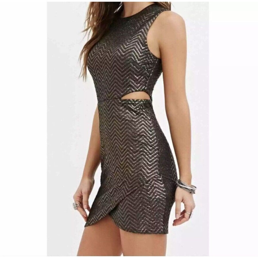 New THE MOON COLLECTION Black Gold Cut‎ Out Mini Dress Size Small Chevron Party